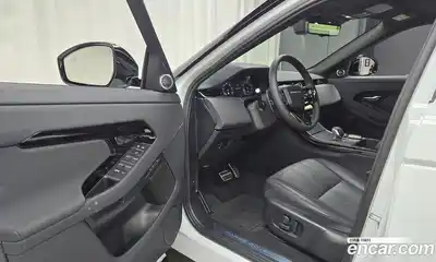 Land Rover Range-Rover Evoque 2024 2.0 гидро в Москве № 297969, миниатюра 11