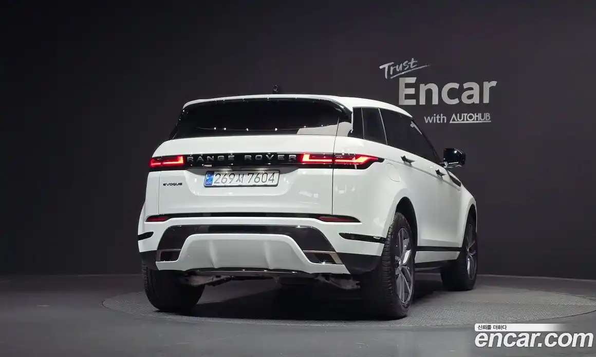 Land Rover Range-Rover Evoque 2024 2.0 гидро в Москве № 297969, фото 4