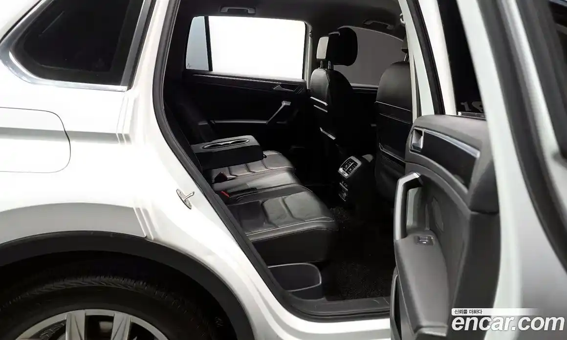 Volkswagen Tiguan 2020 2.0 гидро в Москве № 301313, фото 12