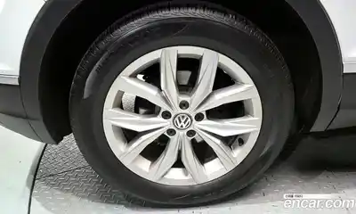Volkswagen Tiguan 2020 2.0 гидро в Москве № 301313, миниатюра 5