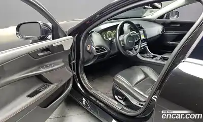 Jaguar XE 2018 2.0 гидро в Москве № 305007, миниатюра 11