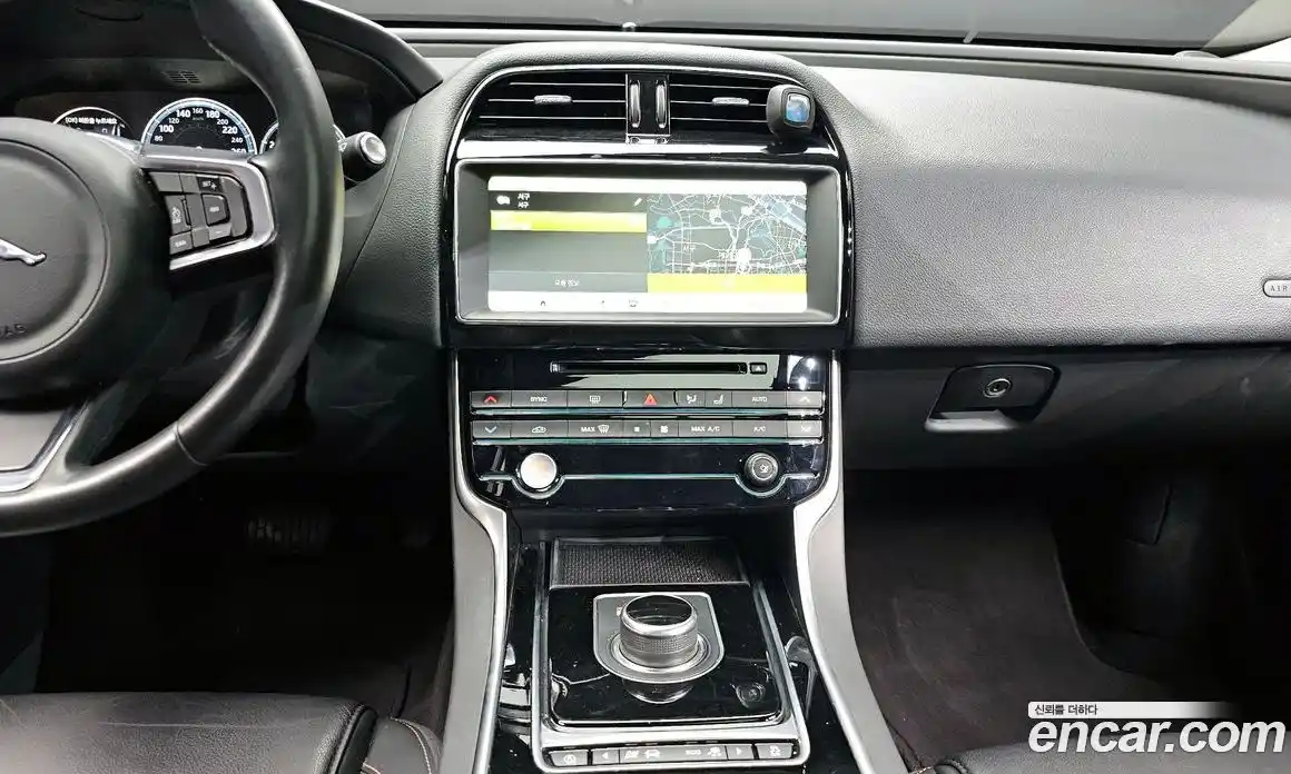 Jaguar XE 2018 2.0 гидро в Москве № 305007, фото 14