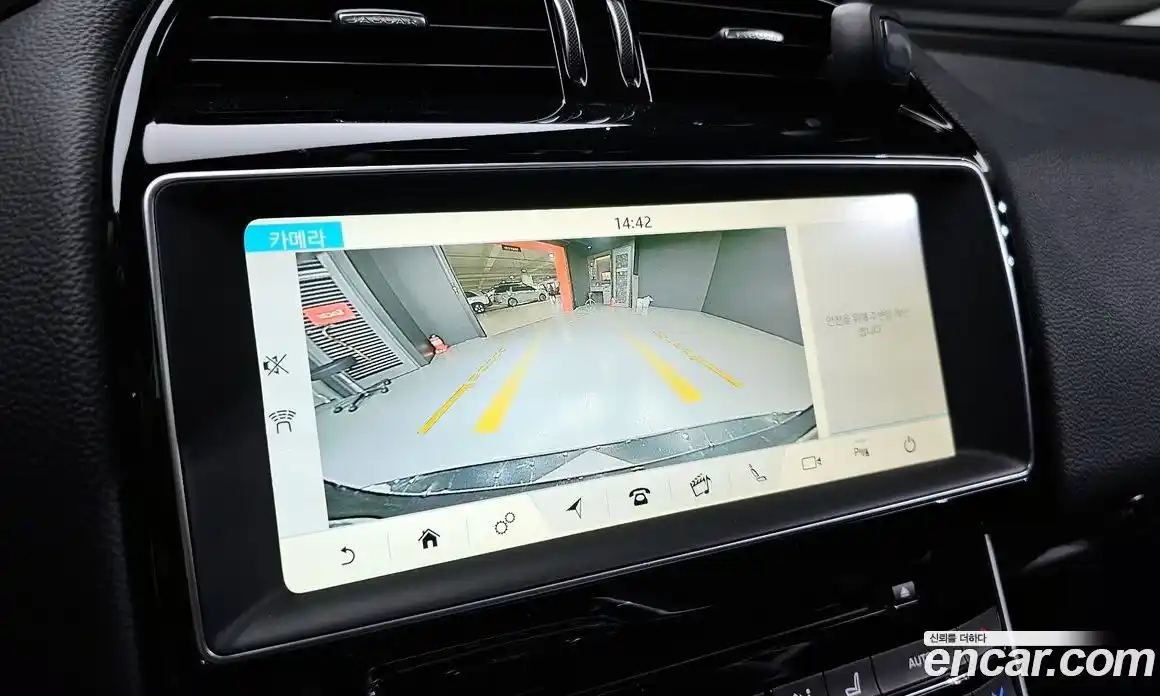 Jaguar XE 2018 2.0 гидро в Москве № 305007, фото 15