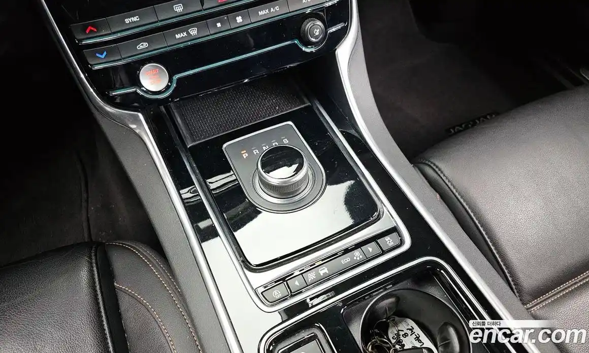 Jaguar XE 2018 2.0 гидро в Москве № 305007, фото 9