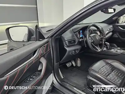 Maserati Levante 2019 3.8 гидро в Москве № 331059, миниатюра 11