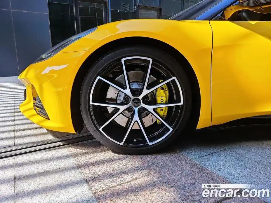 Lotus Emira 2024 2.0 гидро в Москве № 474984, фото 20