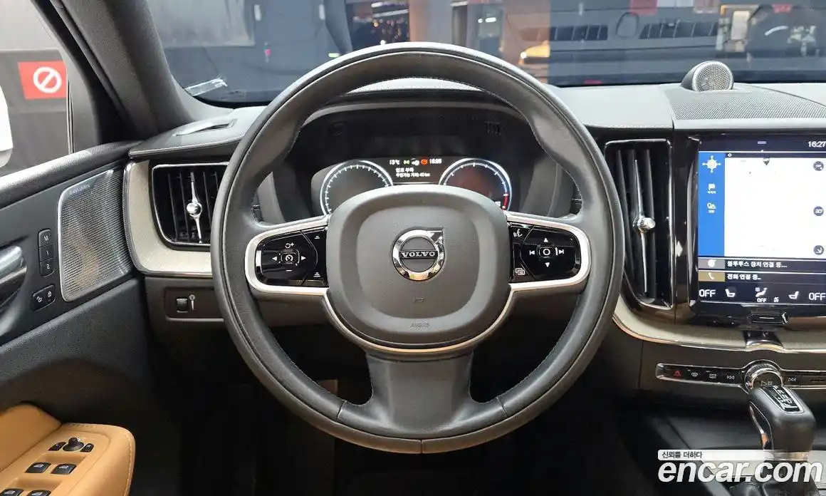 Volvo XC60 2019 2.0 гидро в Москве № 545185, фото 13