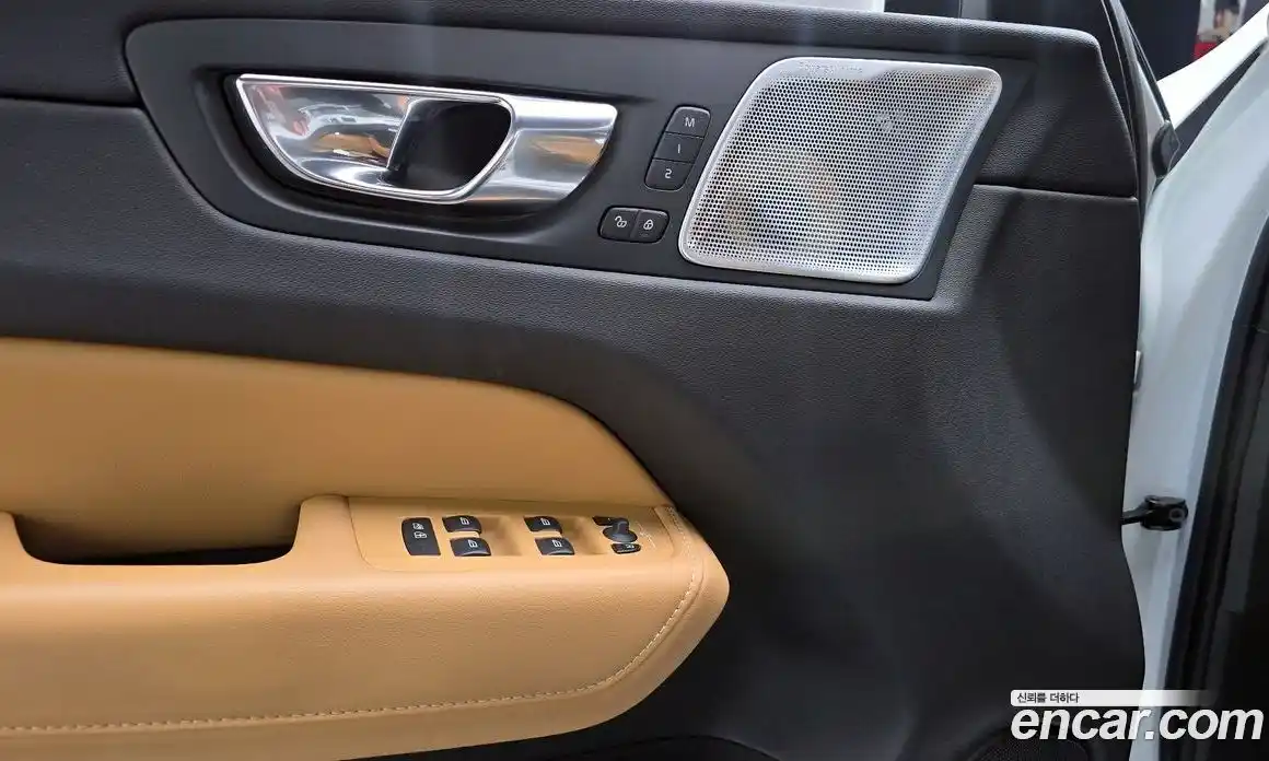 Volvo XC60 2019 2.0 гидро в Москве № 545185, фото 18