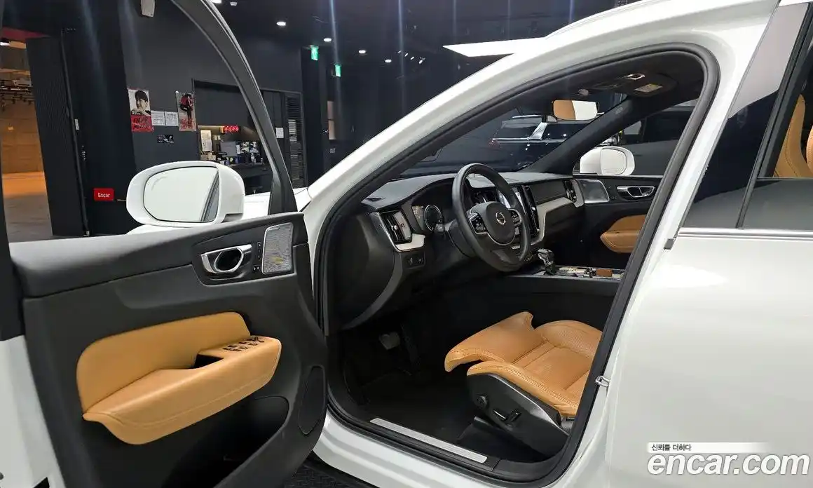 Volvo XC60 2019 2.0 гидро в Москве № 545185, фото 10