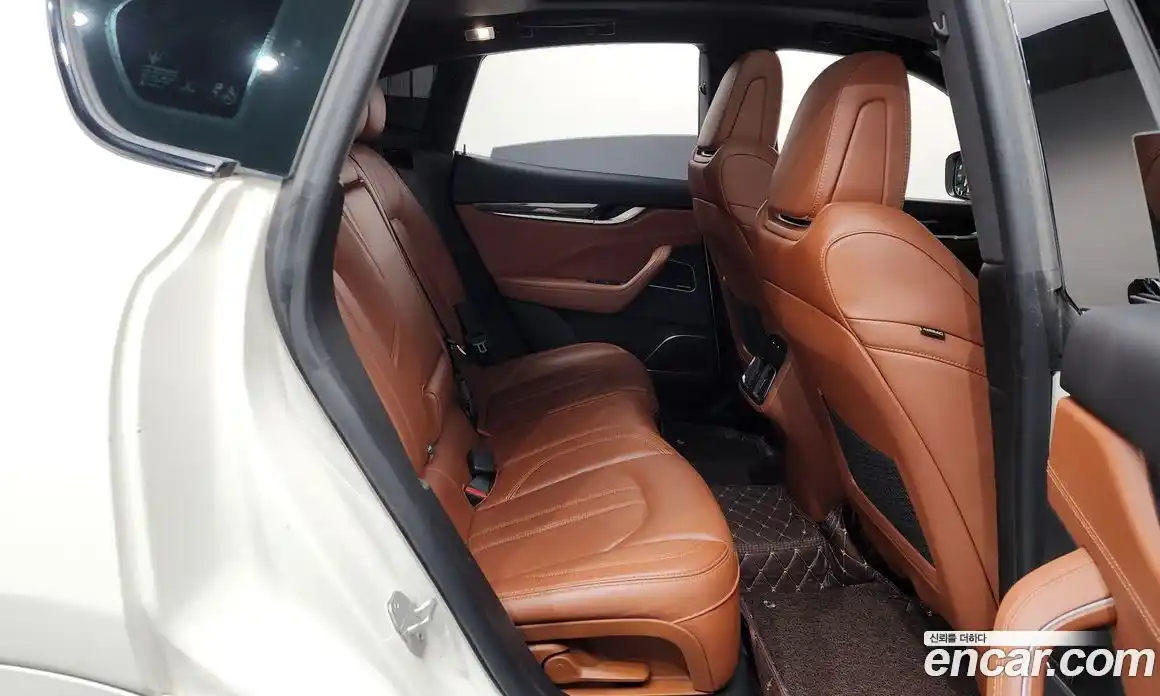 Maserati Levante 2017 3.0 гидро в Москве № 547668, фото 12