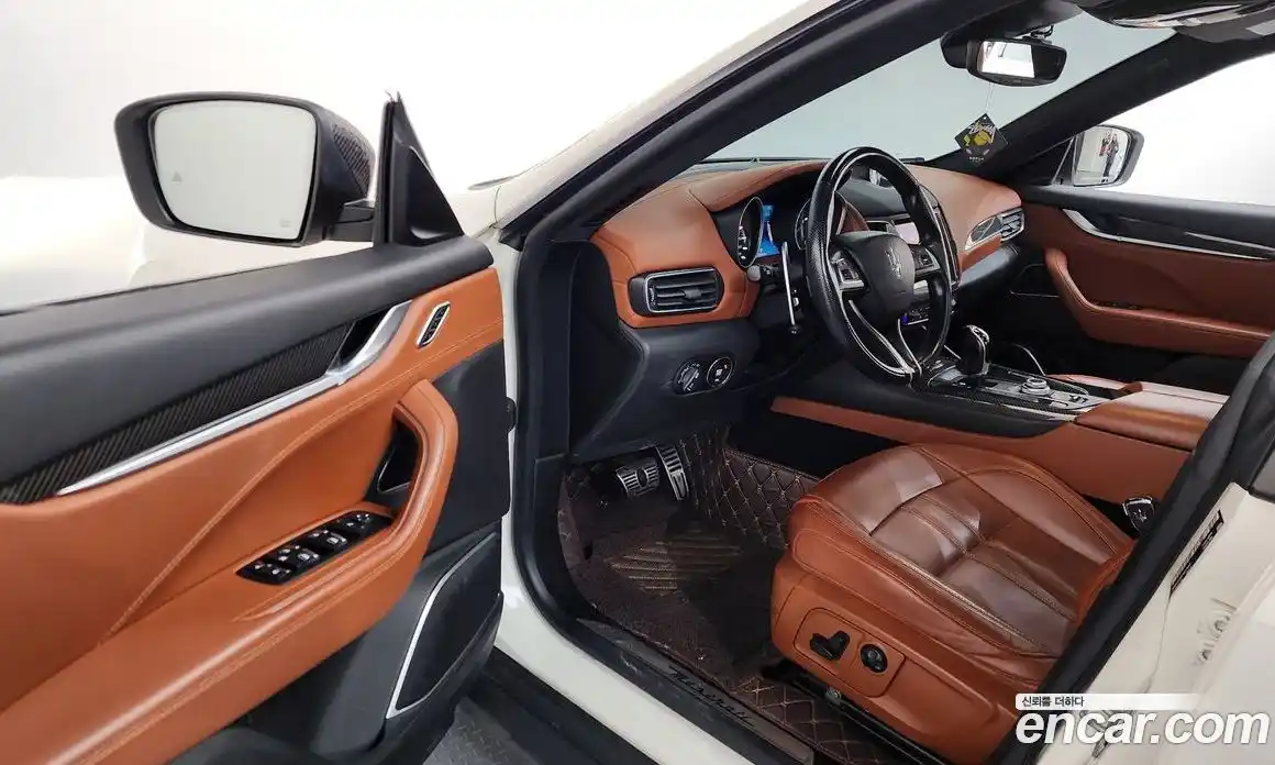 Maserati Levante 2017 3.0 гидро в Москве № 547668, фото 10