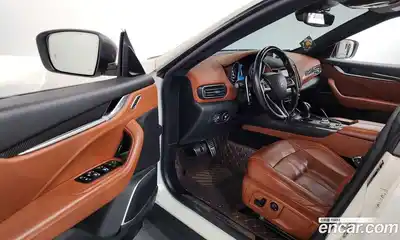 Maserati Levante 2017 3.0 гидро в Москве № 547668, миниатюра 10