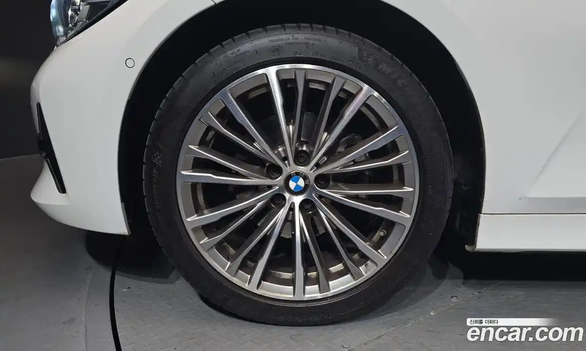 BMW 3-Series 2021 2.0 гидро, фото 5