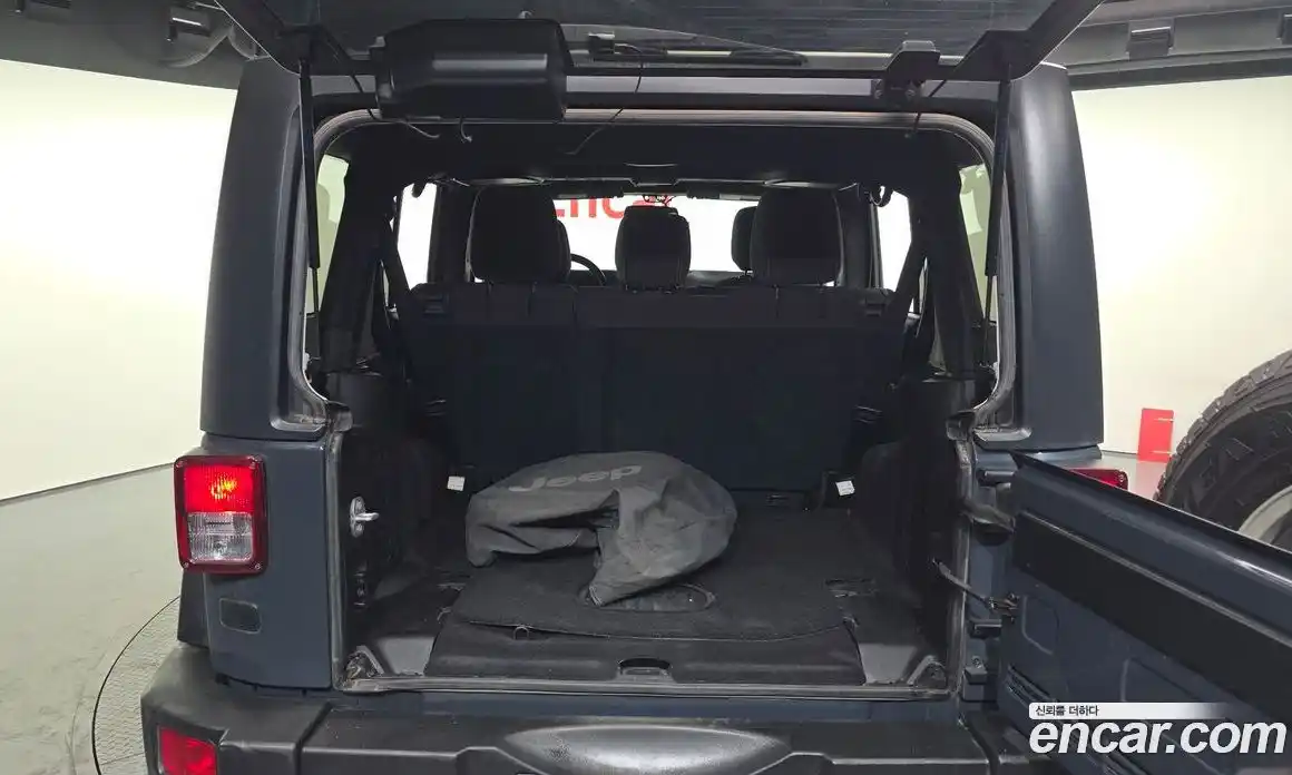 Jeep Wrangler 2016 3.6 гидро в Москве № 725348, фото 20