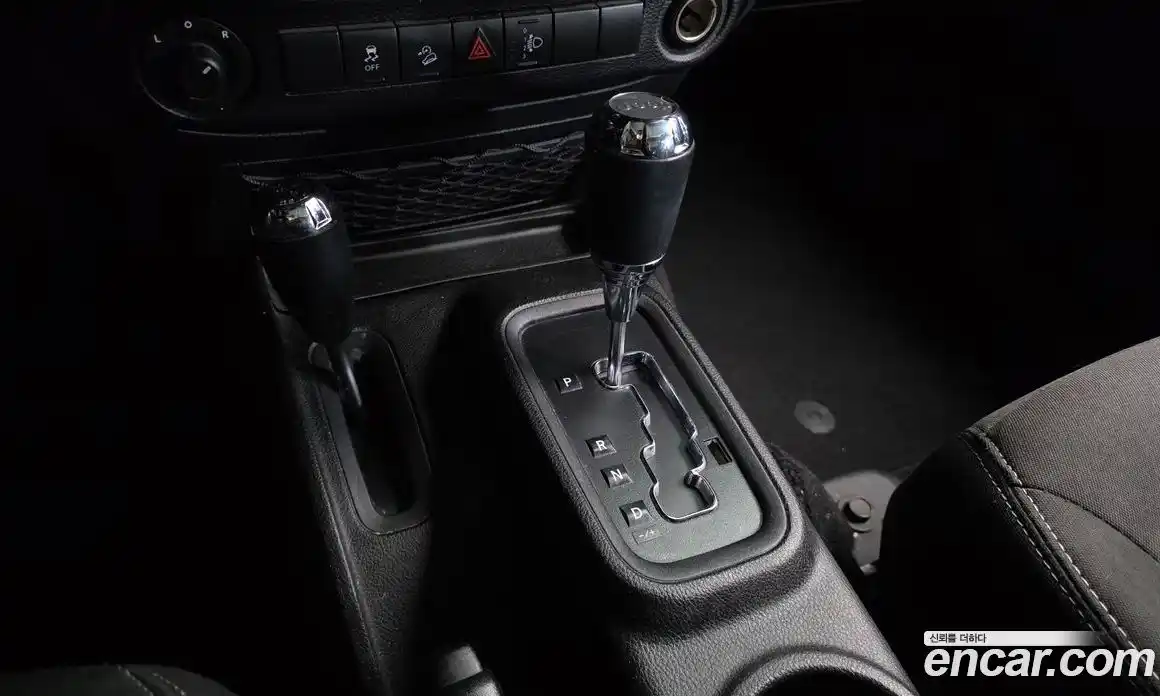Jeep Wrangler 2016 3.6 гидро в Москве № 725348, фото 9