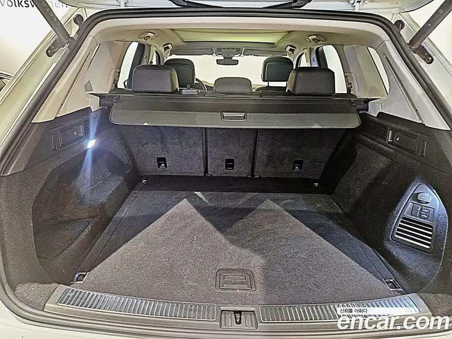 Volkswagen Touareg 2024 3.0 гидро в Москве № 767244, фото 19