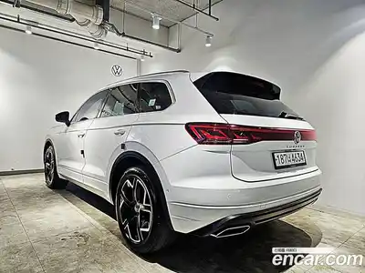 Volkswagen Touareg 2024 3.0 гидро в Москве № 767244, миниатюра 2