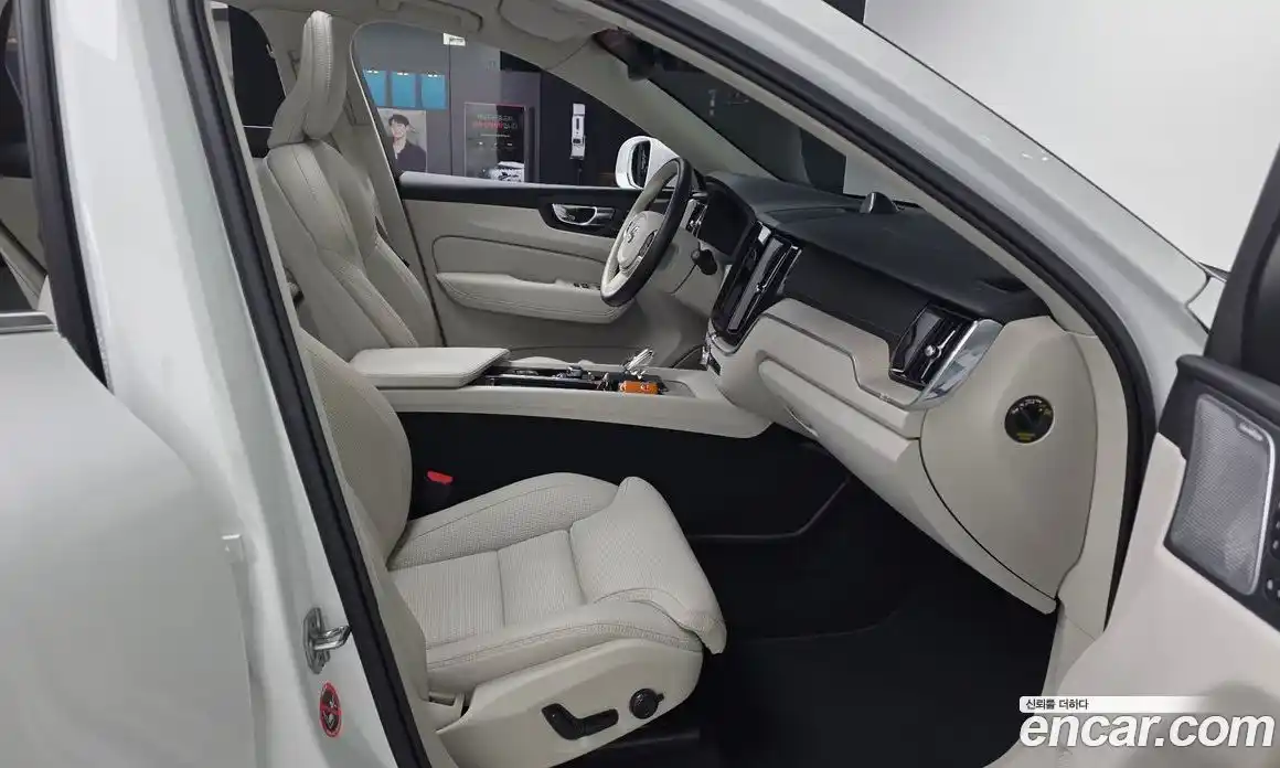 Volvo XC60 2021 2.0 гидро в Москве № 801882, фото 11