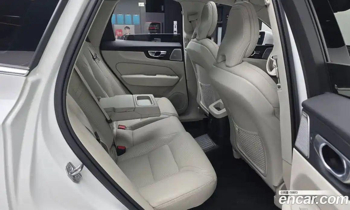 Volvo XC60 2021 2.0 гидро в Москве № 801882, фото 12