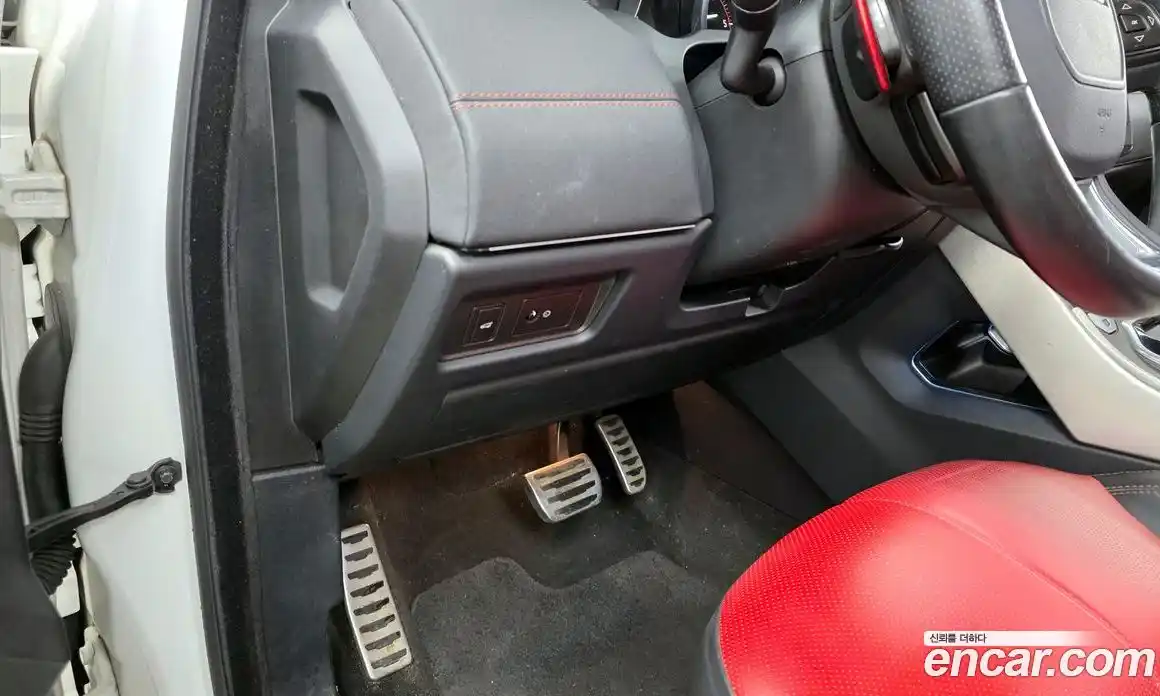 Land Rover Range-Rover Evoque 2016 2.0 гидро в Москве № 824815, фото 17