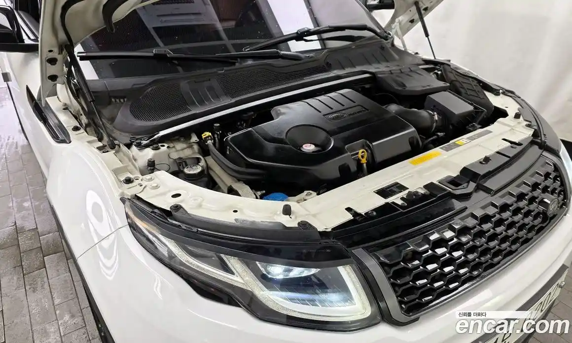 Land Rover Range-Rover Evoque 2016 2.0 гидро в Москве № 824815, фото 6