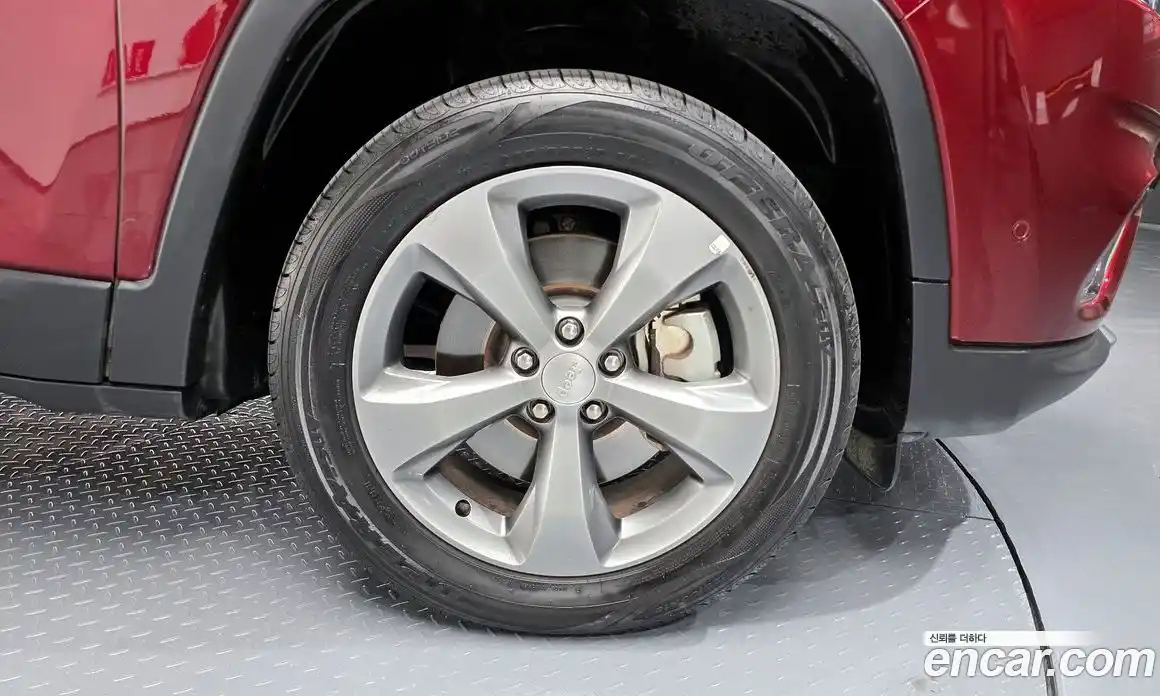 Jeep Cherokee 2020 2.4 гидро в Москве № 826524, фото 4