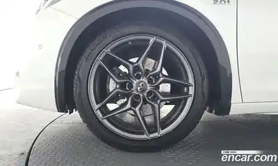 Infiniti Q30 2017 2.0 гидро в Москве № 827367, миниатюра 4