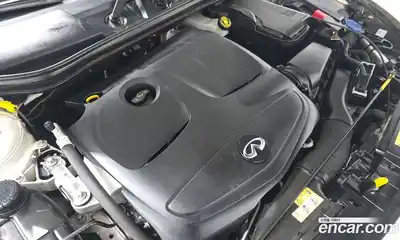 Infiniti Q30 2017 2.0 гидро в Москве № 827367, миниатюра 5
