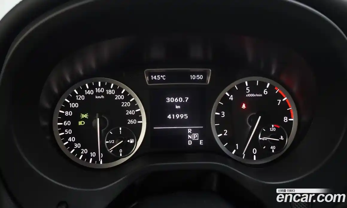 Infiniti Q30 2017 2.0 гидро в Москве № 827367, фото 7