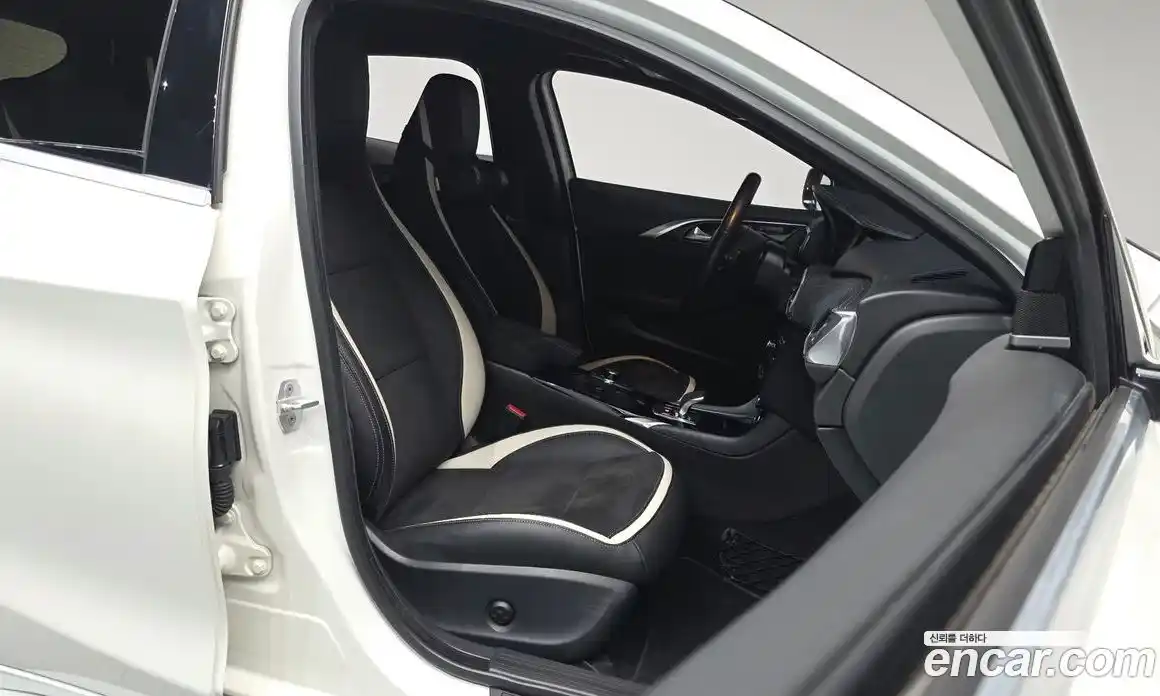 Infiniti Q30 2017 2.0 гидро в Москве № 827367, фото 9