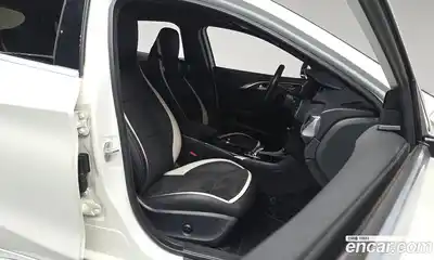 Infiniti Q30 2017 2.0 гидро в Москве № 827367, миниатюра 9