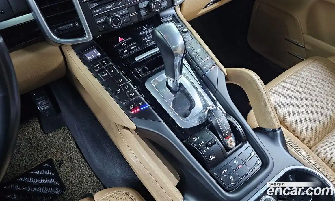 Porsche Cayenne 2014 3.0 гидро в Москве № 861021, фото 9