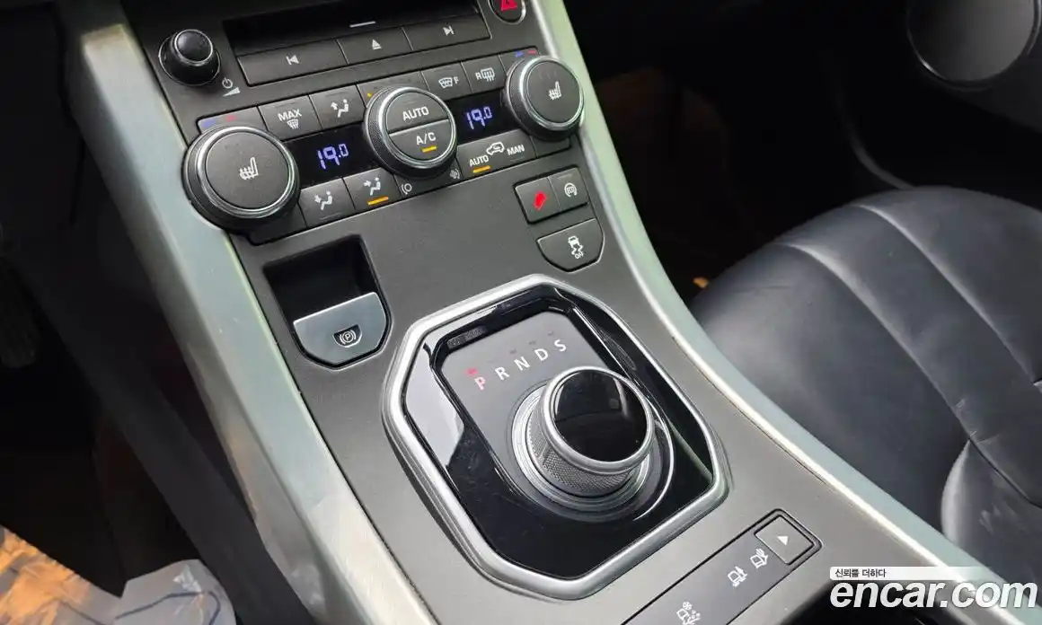 Land Rover Range-Rover Evoque 2015 2.2 гидро в Москве № 861273, фото 9