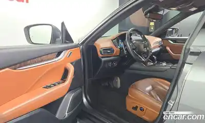 Maserati Levante 2016 3.0 гидро в Москве № 863442, миниатюра 9