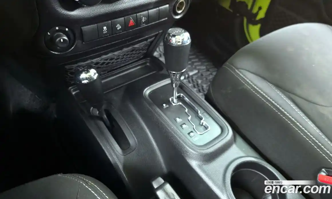 Jeep Wrangler 2016 3.6 гидро в Москве № 896578, фото 9