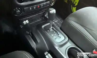 Jeep Wrangler 2016 3.6 гидро в Москве № 896578, миниатюра 9