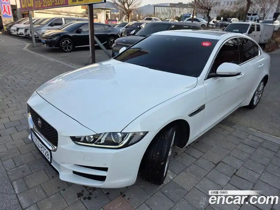 Jaguar XE 2017 2.0 гидро в Москве № 897291, фото 17