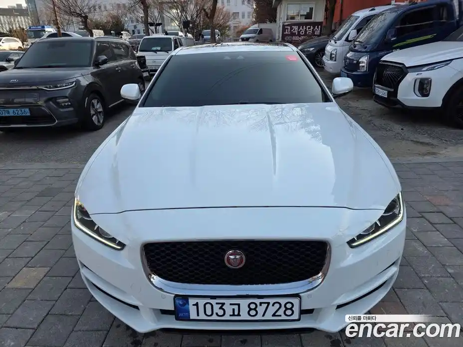 Jaguar XE 2017 2.0 гидро в Москве № 897291, фото 3