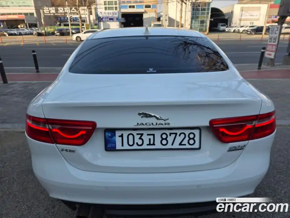 Jaguar XE 2017 2.0 гидро в Москве № 897291, фото 4