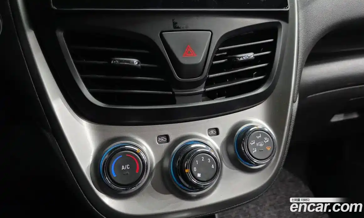 Chevrolet Spark 2016 1.0 Автомат в Москве № 935171, фото 16