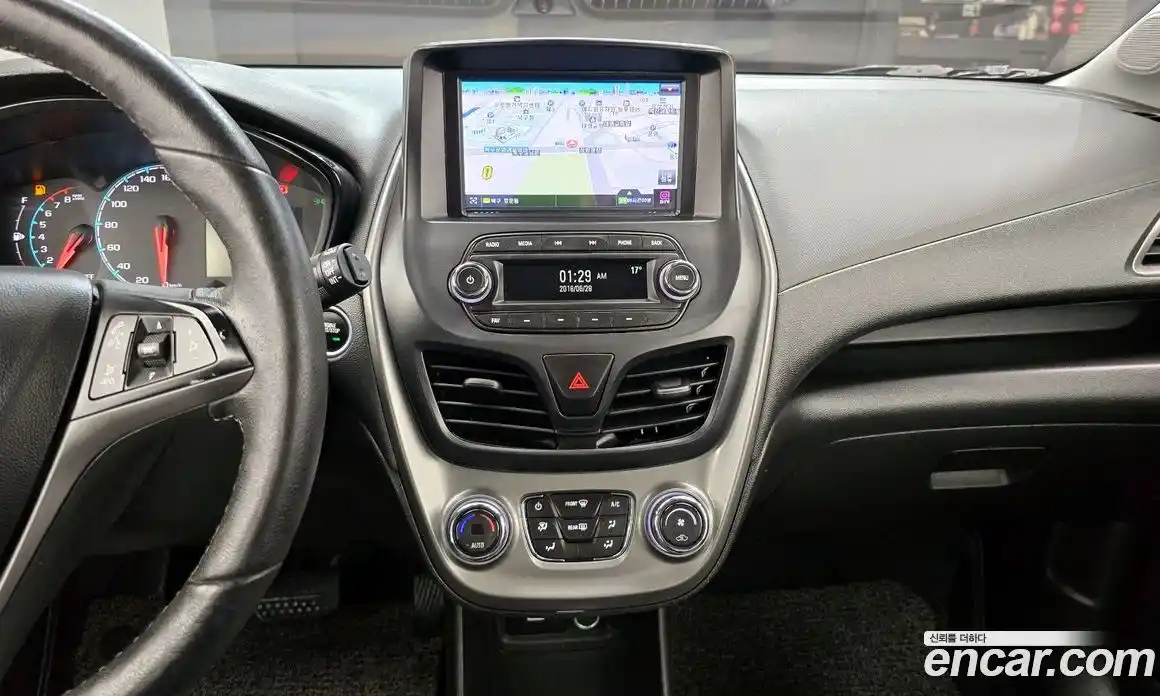 Chevrolet Spark 2018 1.0 Автомат в Москве № 974828, фото 17