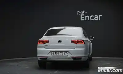 Volkswagen Passat 2018 2.0 гидро в Москве № 976080, миниатюра 4