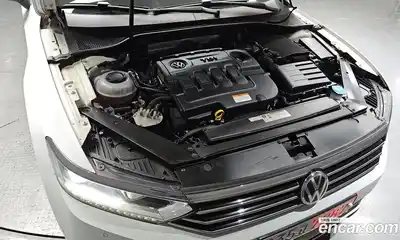 Volkswagen Passat 2018 2.0 гидро в Москве № 976080, миниатюра 6