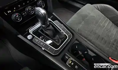 Volkswagen Passat 2018 2.0 гидро в Москве № 976080, миниатюра 9