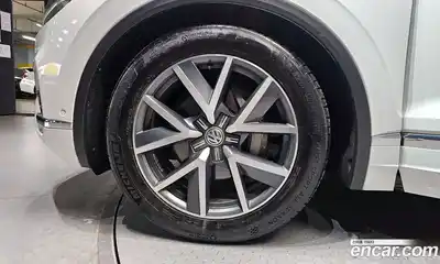Volkswagen Touareg 2020 3.0 гидро в Москве № 976115, миниатюра 5