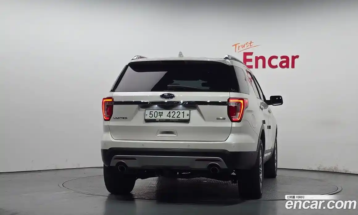 Ford Explorer 2017 2.3 гидро в Москве № 976291, фото 4