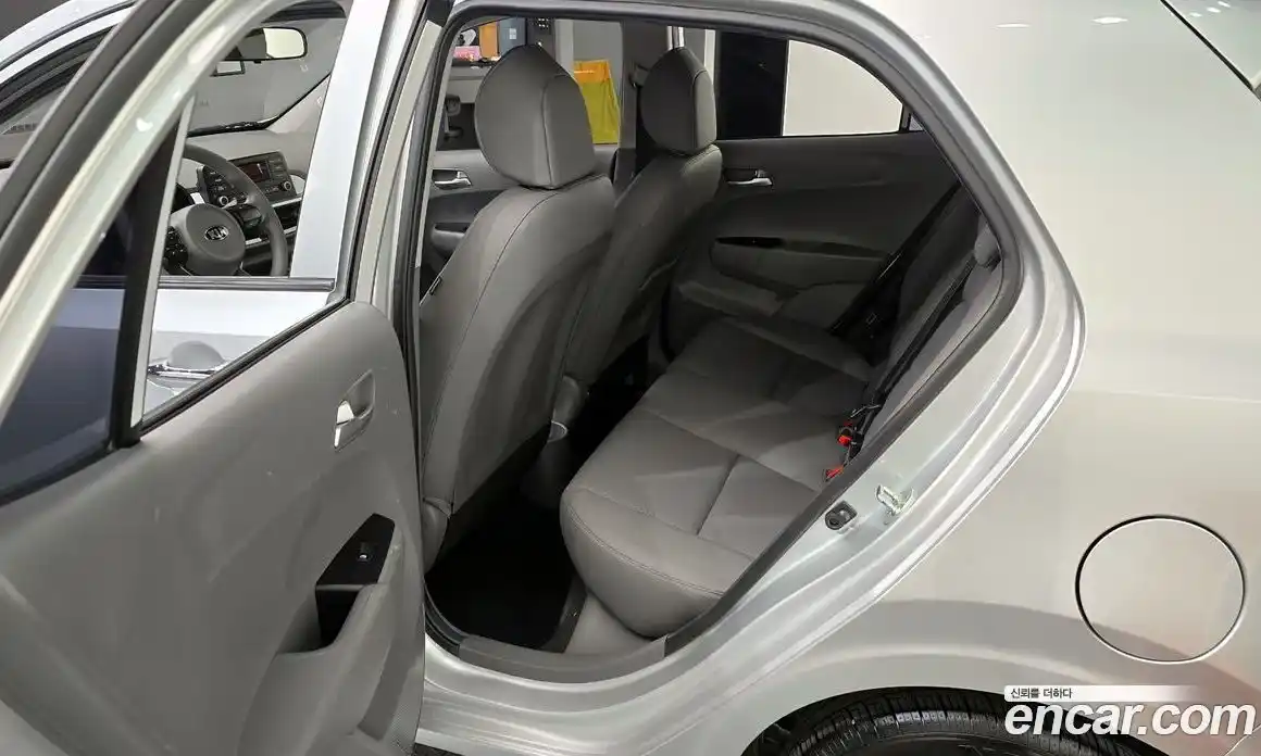 Kia Morning 2021 1.0 Автомат в Москве № 1002960, фото 11