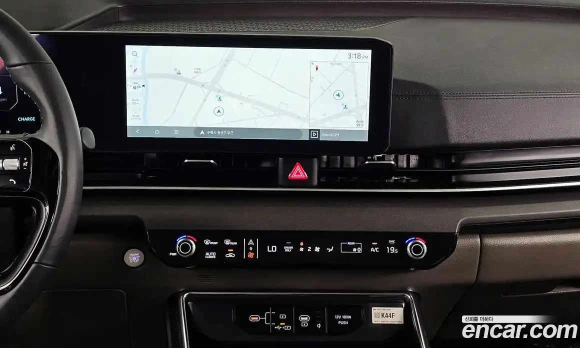 Kia Canival 2025 1.6 Автомат в Москве № 1009341, фото 12