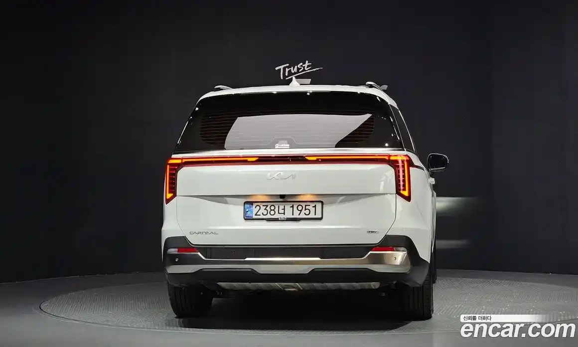 Kia Canival 2025 1.6 Автомат в Москве № 1009341, фото 4