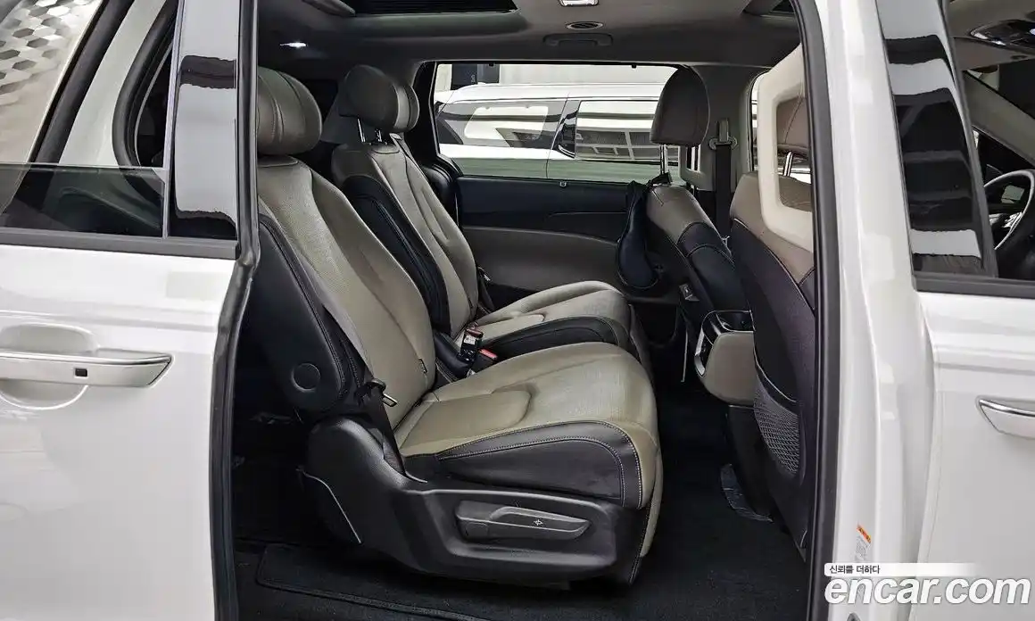 Kia Canival 2025 1.6 Автомат в Москве № 1009341, фото 10